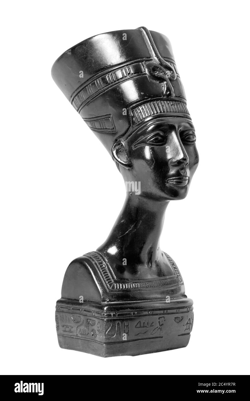 Büste der ägyptischen Königin Nofretete auf weißem Hintergrund Stockfoto