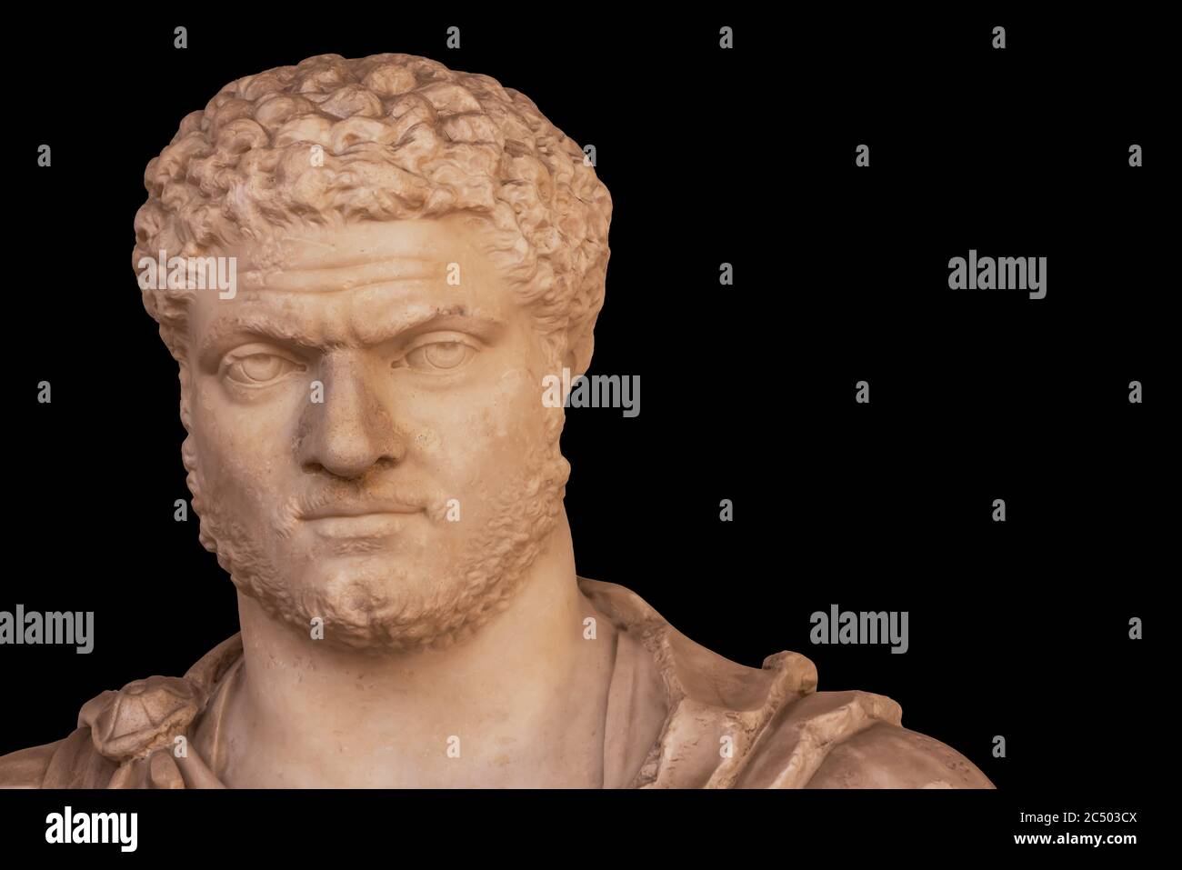 Nahaufnahme der antiken römischen Statue eines mürrischen Mannes Stockfoto