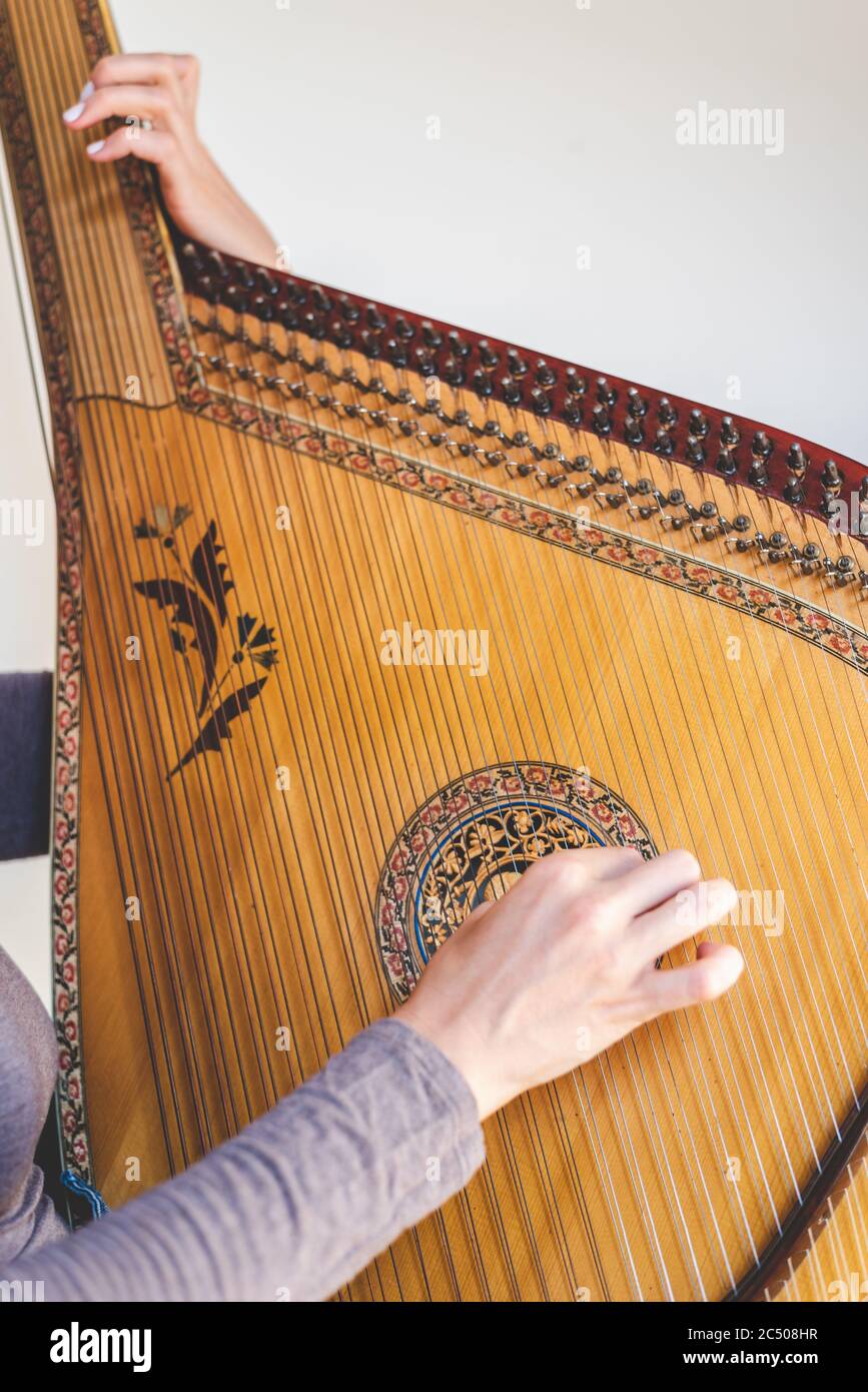 Traditionelle ukrainische Folk-Saiteninstrument Bandura Stockfoto