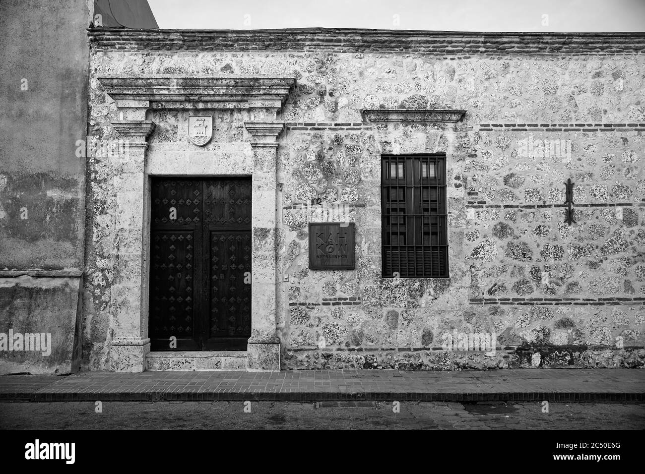 Koloniale Architektur Detail. Typisch kolonialer Stil in Santo Domingo, Dominikanische Republik. 27.12.2016. Stockfoto