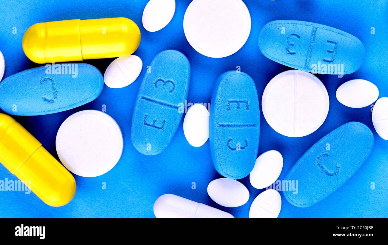 Verschiedene pharmazeutische Medikamente Pillen, Tabletten und Kapseln. 30.12.2017, Rostow-am-Don. Russland. Stockfoto