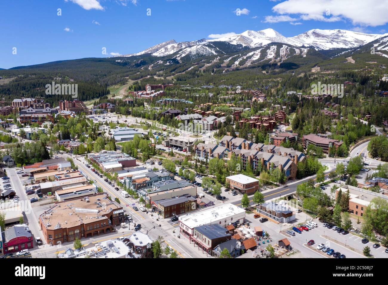 Luftaufnahmen über der Innenstadt von Breckenridge, Colorado Stockfoto