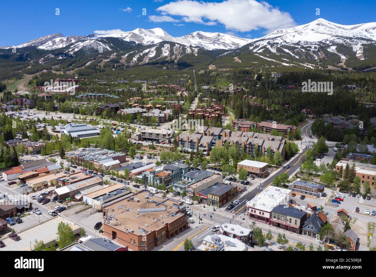 Luftaufnahmen über der Innenstadt von Breckenridge, Colorado Stockfoto