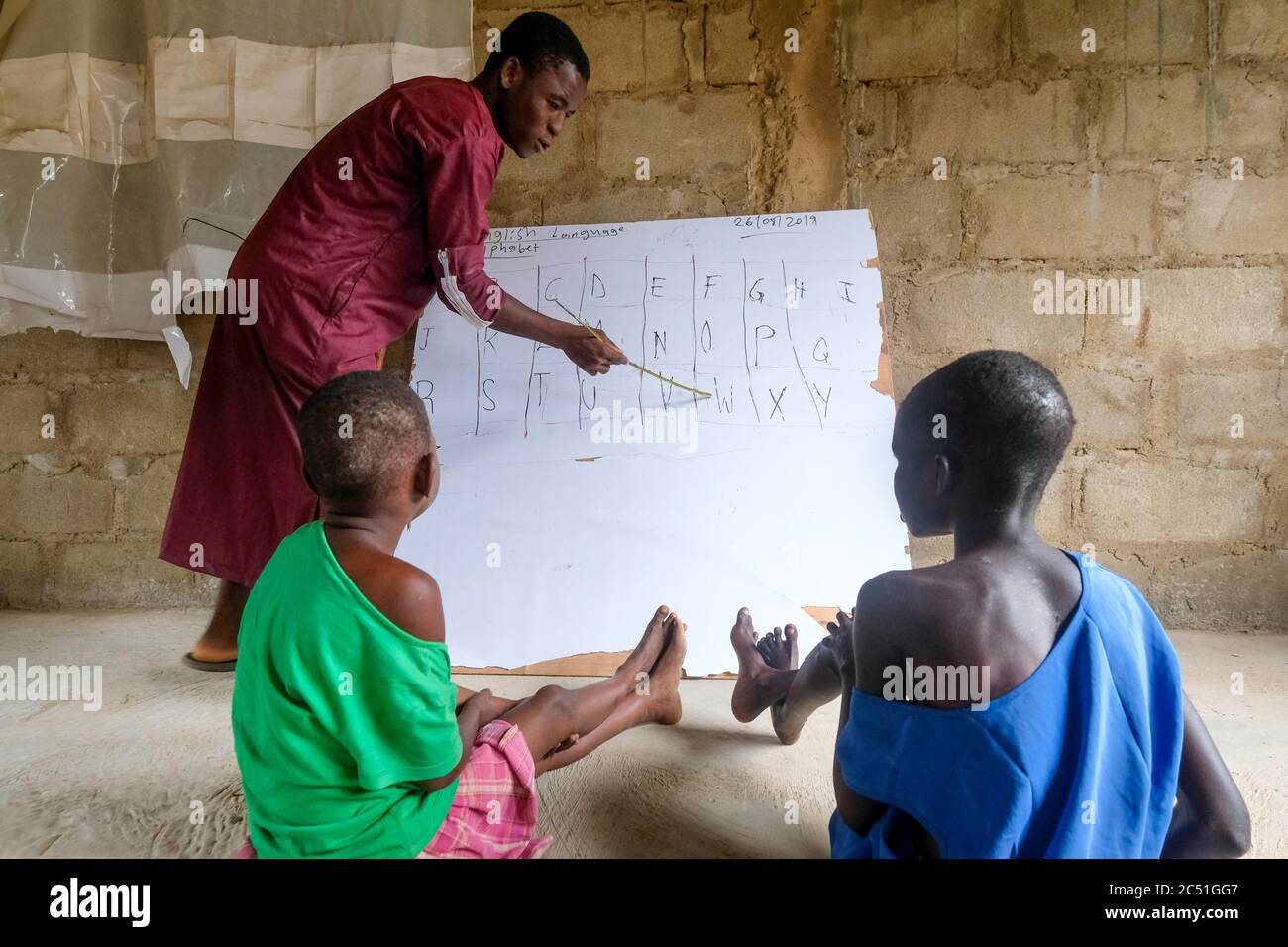 Schulunterricht für körperlich und geistig behinderte Kinder des Waisenhauses 'Nazareth Home for God´s Children' in Sang / Ghana Stockfoto