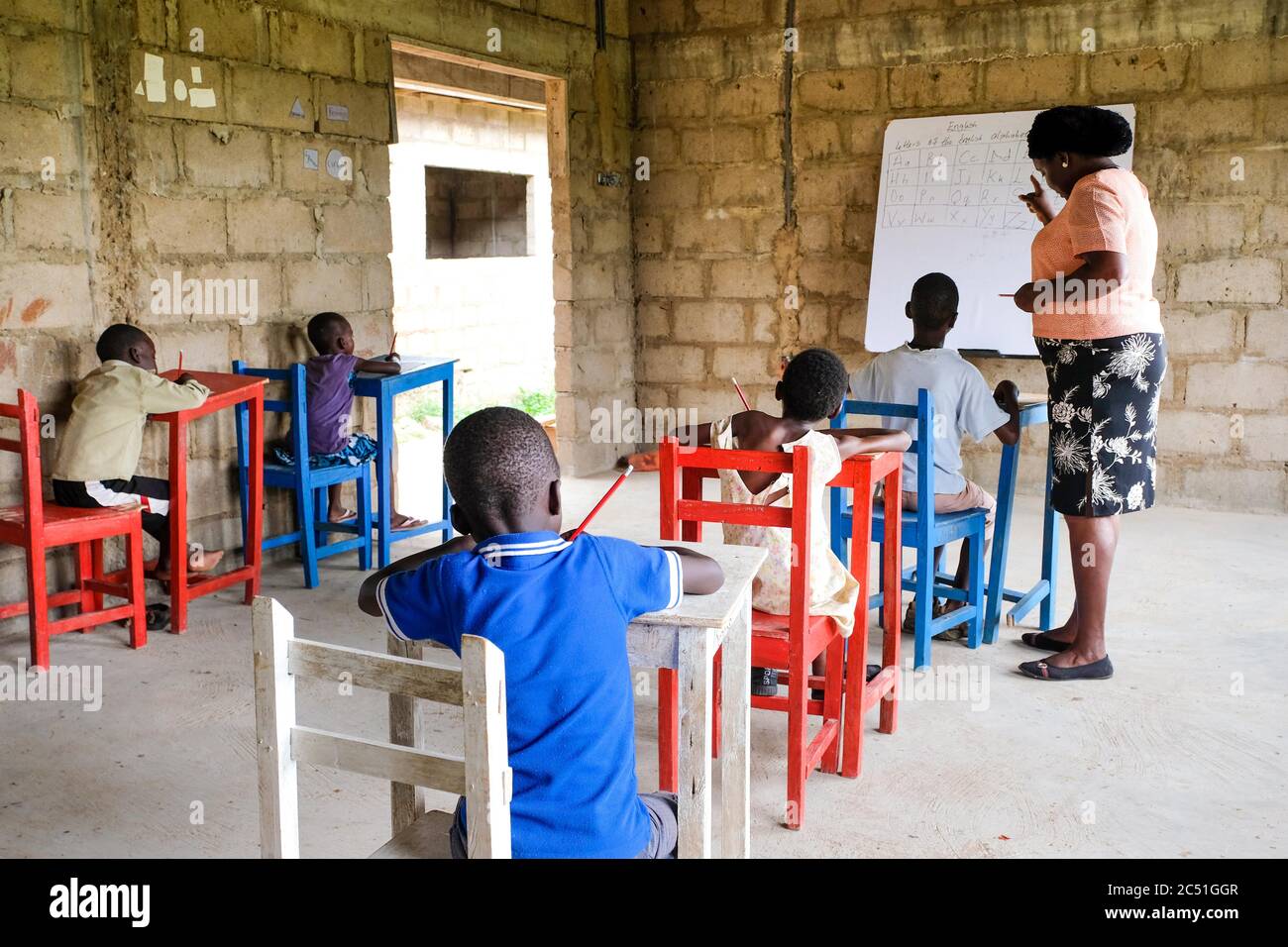 Schulunterricht für körperlich und geistig behinderte Kinder des Waisenhauses 'Nazareth Home for God´s Children' in Sang / Ghana Stockfoto