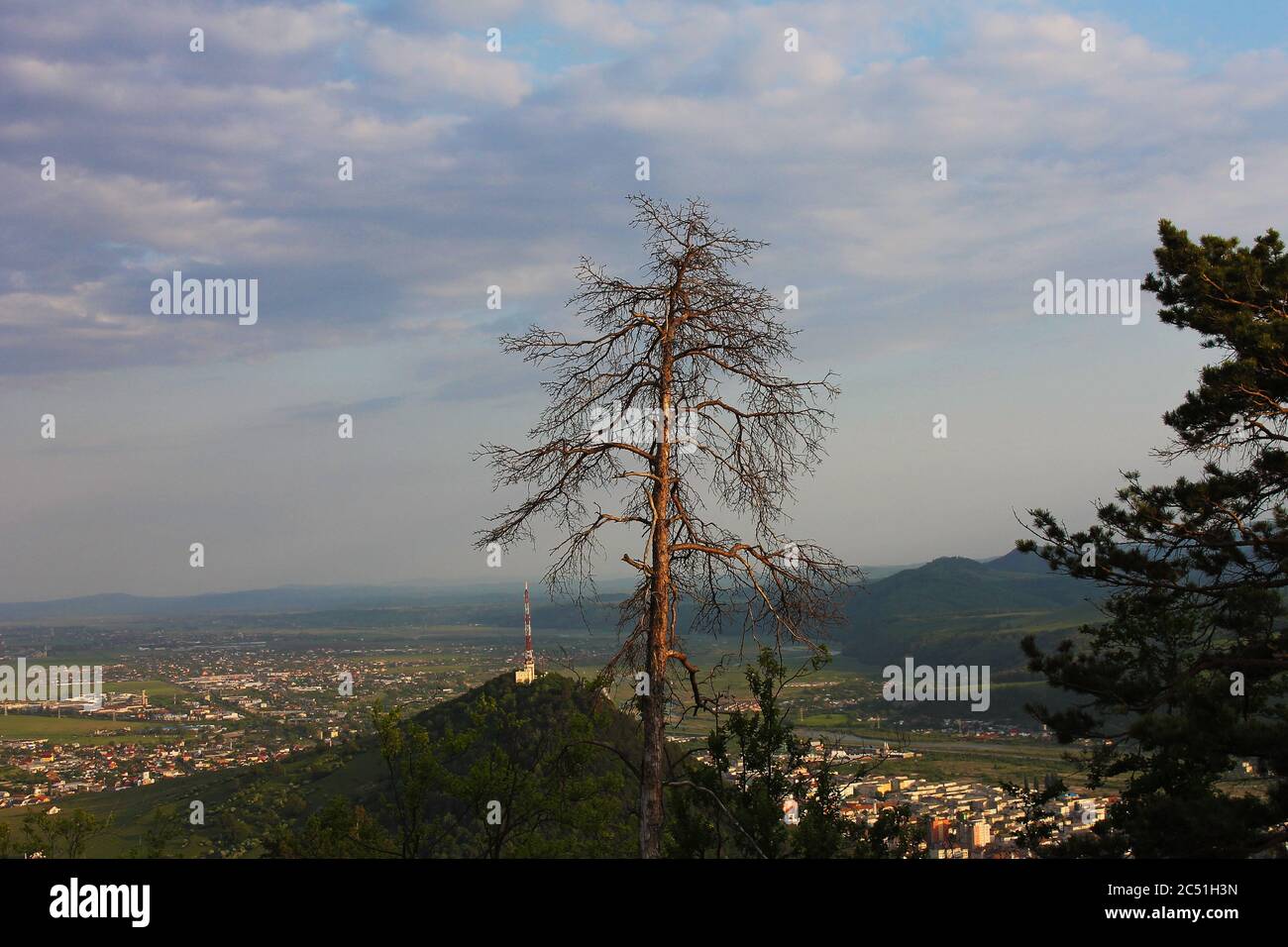 Blick auf Piatra Neamt Stadt, sehr schöne und wichtige Ort von Moldawien in Rumänien. Stockfoto