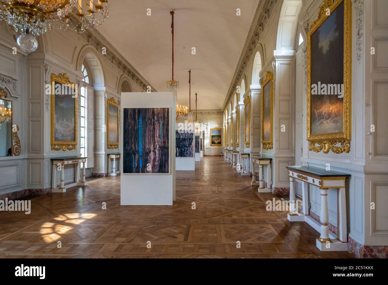 Versailles, Frankreich - 27. August 2019 : Zimmer mit dem Namen La Galerie in Le Grand Trianon. Es war die Residenz von Königin Marie Antoinette Stockfoto