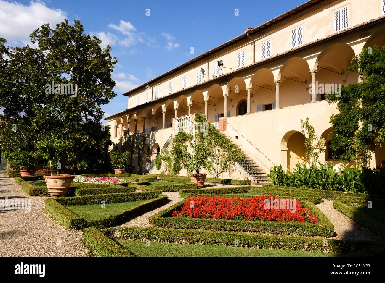 Auf einem Hügel nahe Siena befindet sich die Certosa di Pontignano, ein ehemaliges Kloster, heute als Gästehaus der Universität Siena. Auch als Tourist Stockfoto