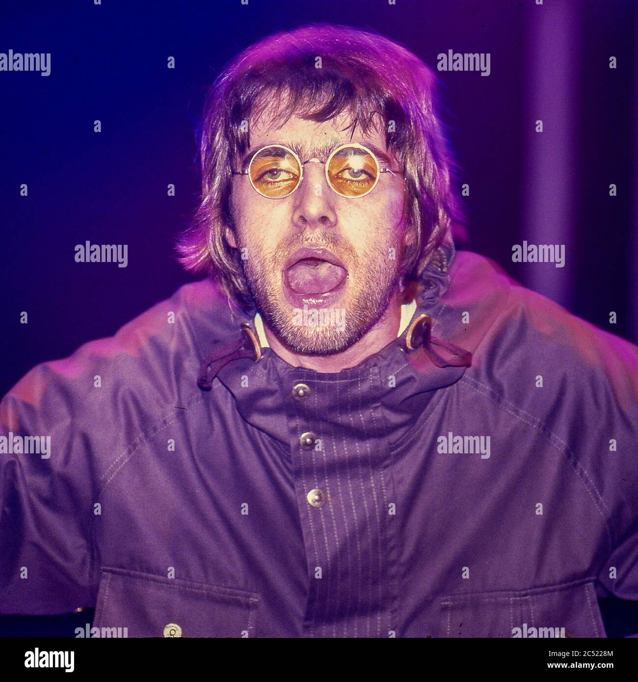 Oasis in Konzert in Frankfurt, Deutschland 1994: Liam Gallagher Stockfoto