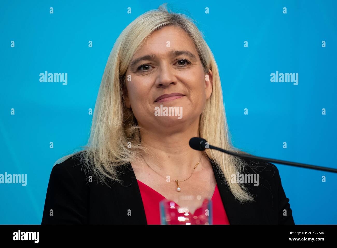 München, Deutschland. Juni 2020. Melanie Huml (CSU), Gesundheitsministerin Bayerns, wird nach einem Treffen des Bayerischen Kabinetts an einer Pressekonferenz teilnehmen. Im Mittelpunkt des Treffens stand die Corona-Krise. Quelle: Sven Hoppe/dpa/Alamy Live News Stockfoto