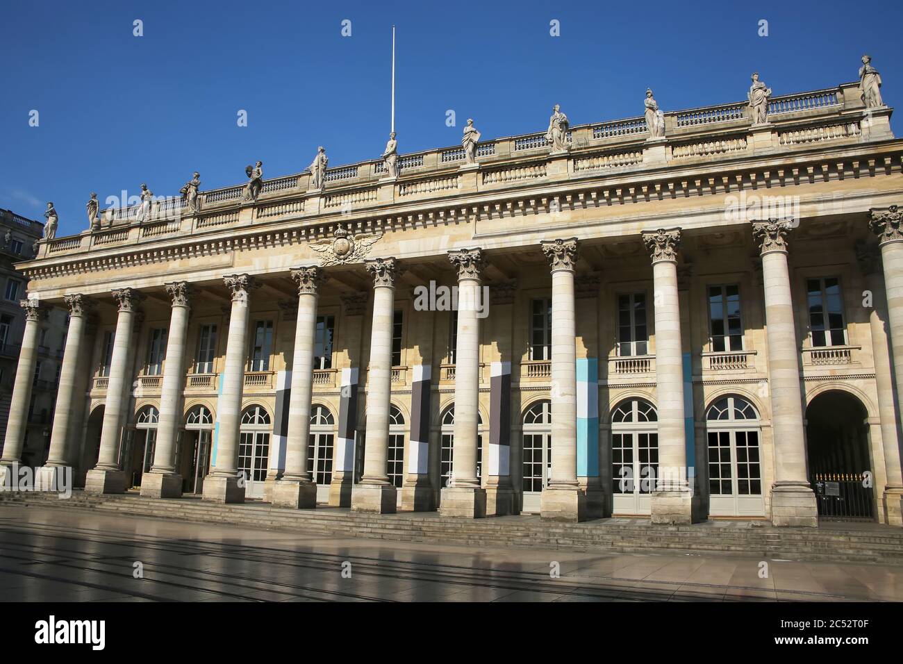 Schöne Architektur des Grand Theatre von Bordeaux, das ein Opernhaus in Bordeaux, Frankreich ist. Stockfoto