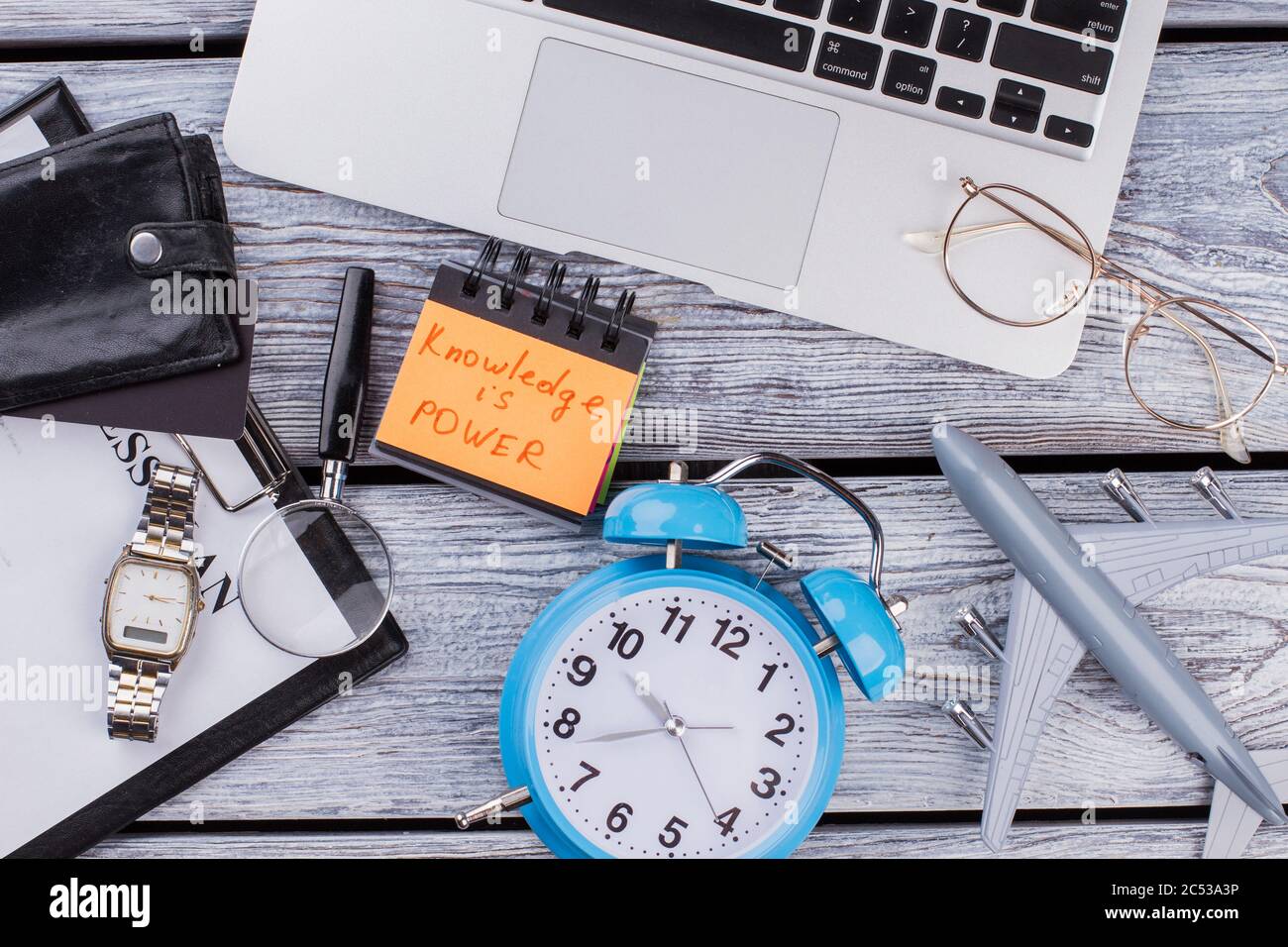 Wissen ist Macht flach Lay. Stockfoto