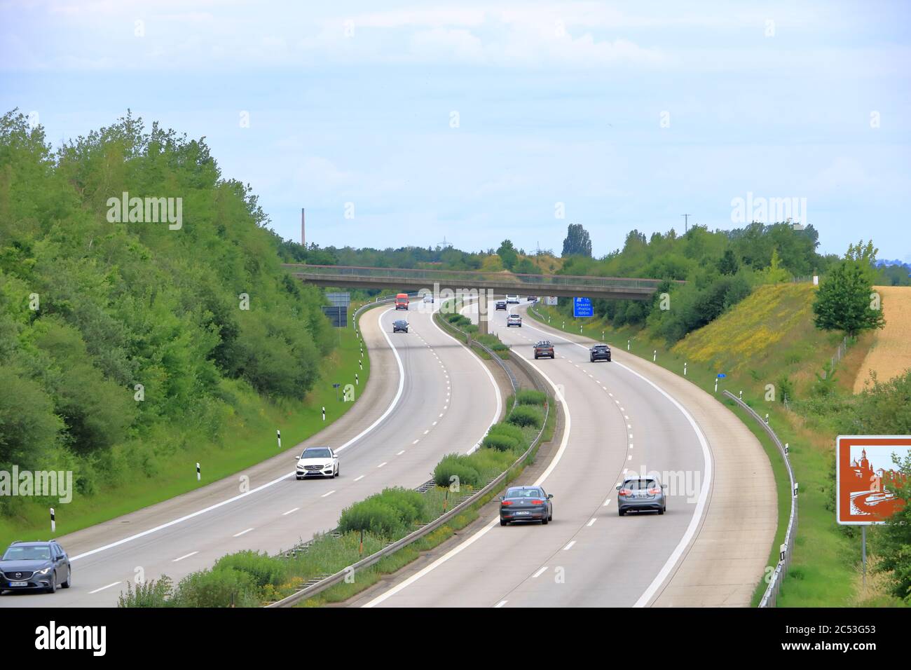 Juni 28 2020 Dresden, Deutschland: Autobahn A17 von Dresden nach Prag Stockfoto