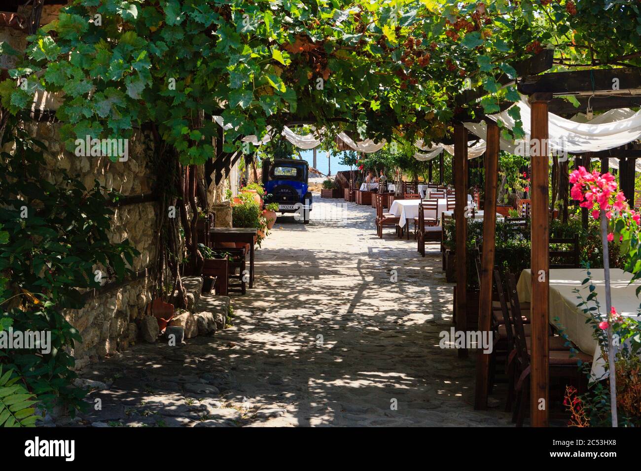 Restaurants an der Küste in Nessebar, Bulgarien. Stockfoto