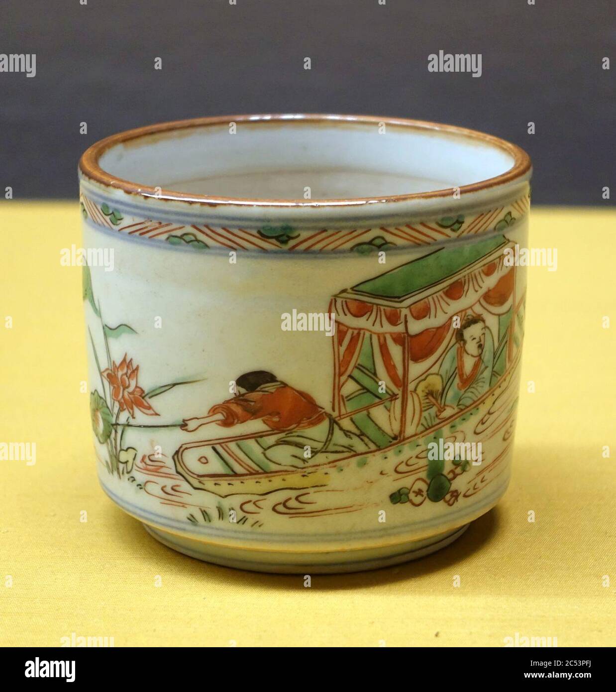 Räuchergefäß mit Zhou Maoshu, Jingdezhen, China, Ming-Dynastie, 1600 n. Chr., Porzellan, Glasur Emaille - Stockfoto