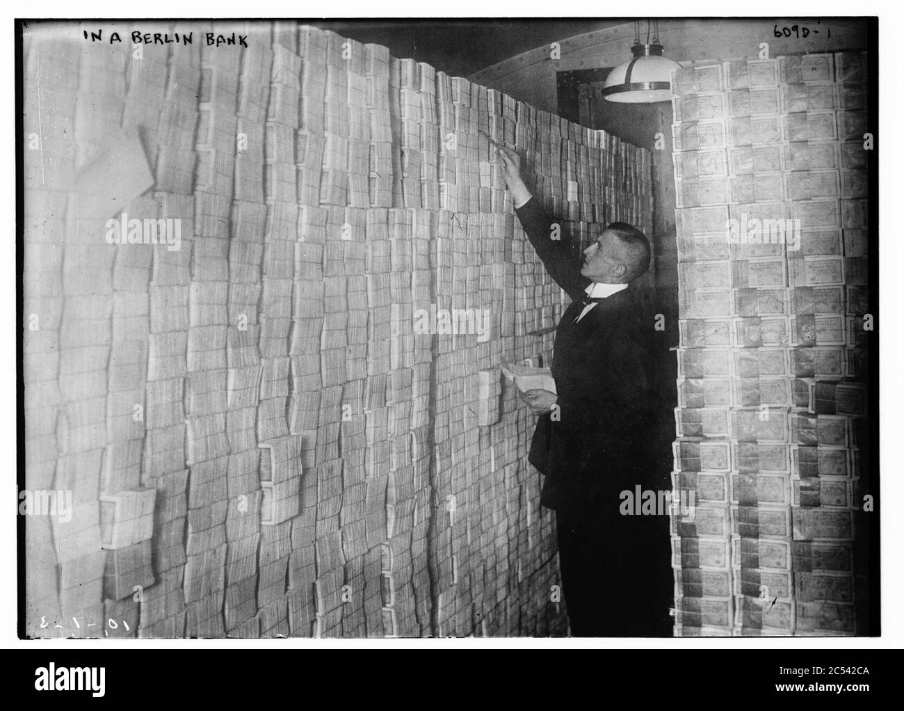 In einer Berliner Bank Stockfoto