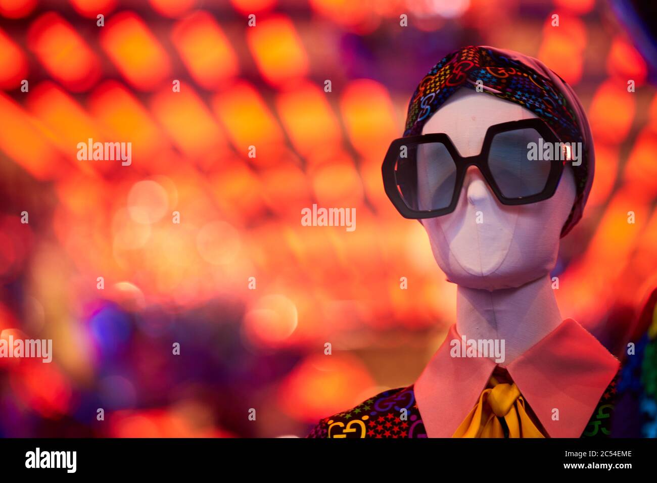 Gucci Schaufensterauslage in Selfridges in der Oxford Street, London Stockfoto