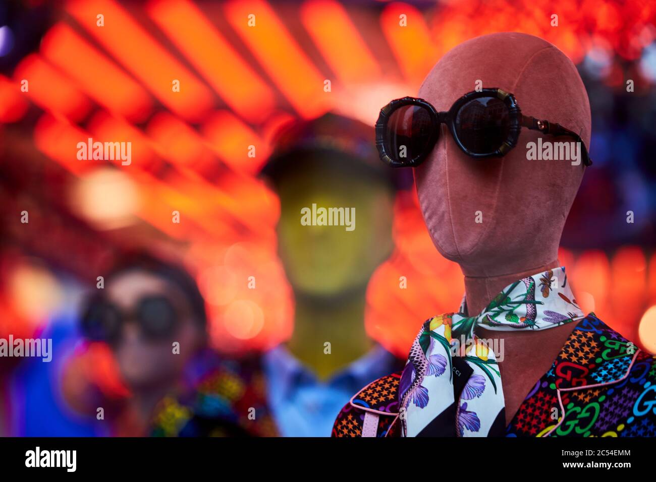 Gucci Schaufensterauslage in Selfridges in der Oxford Street, London Stockfoto