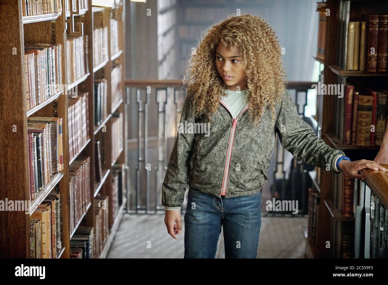 ARTEMIS FOWL, Tamara Smart, 2020. ph: Nicola Dove / © Disney+ / Courtesy Everett Collection Stockfoto