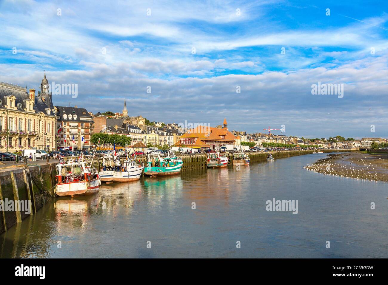 Trouville und Touques Fluss in einem schönen Sommertag, Frankreich Stockfoto
