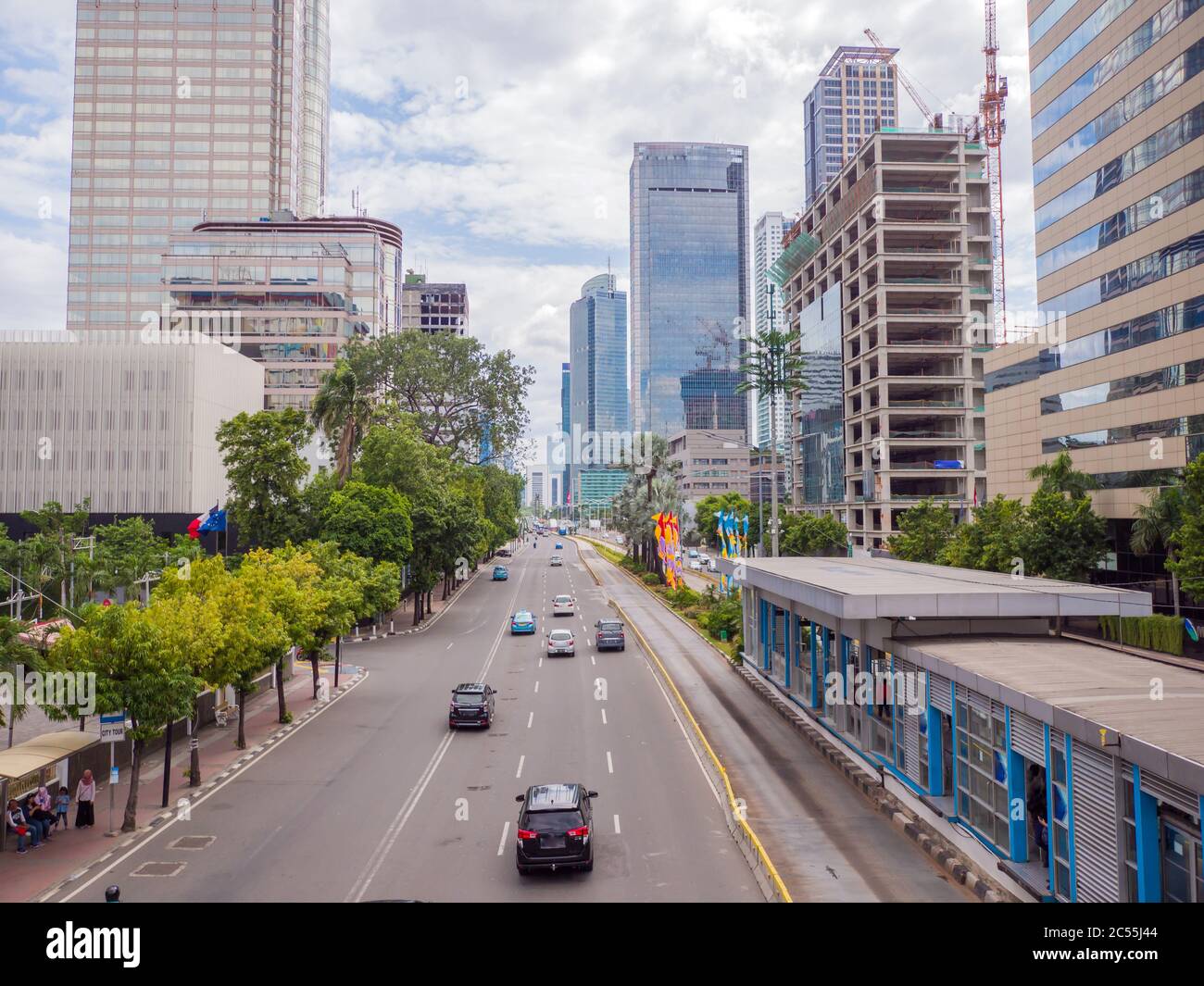 Tag Straßenverkehr in der Stadt Jakarta. Indonesien. Stockfoto