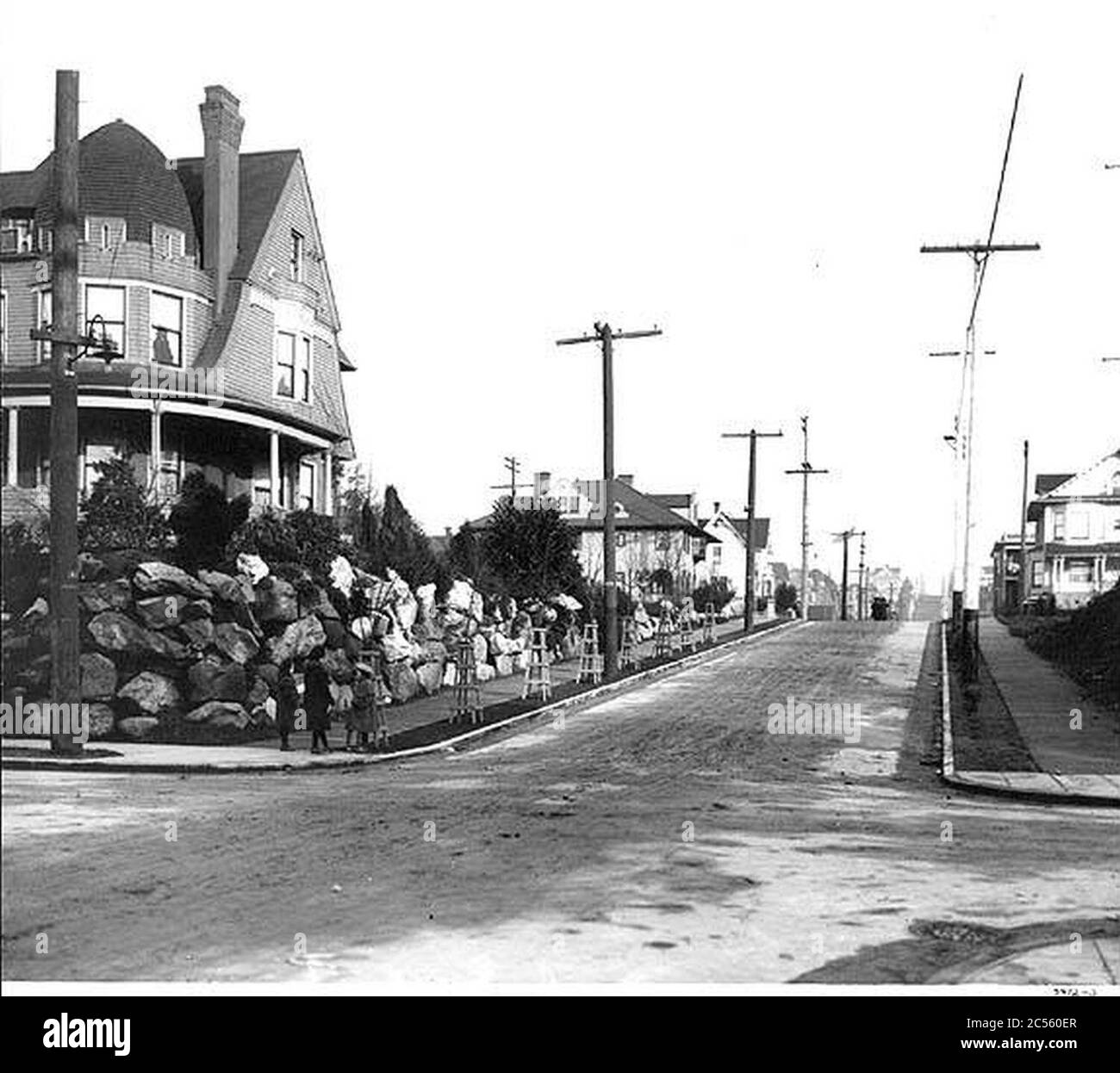 Kreuzung von Boylston Ave E und E Mercer St Capitol Hill District Seattle (CURTIS 1126). Stockfoto