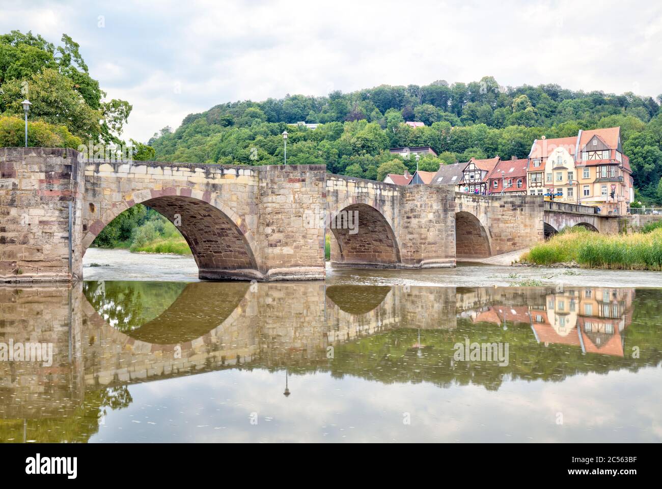 Werra, Fluss, Altstadt, alte Werra-Brücke, Hann. Münden, Niedersachsen, Deutschland, Europa Stockfoto