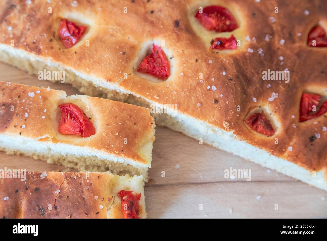 Hausgemachte Apulische Focaccia, typisch italienische Küche Stockfoto