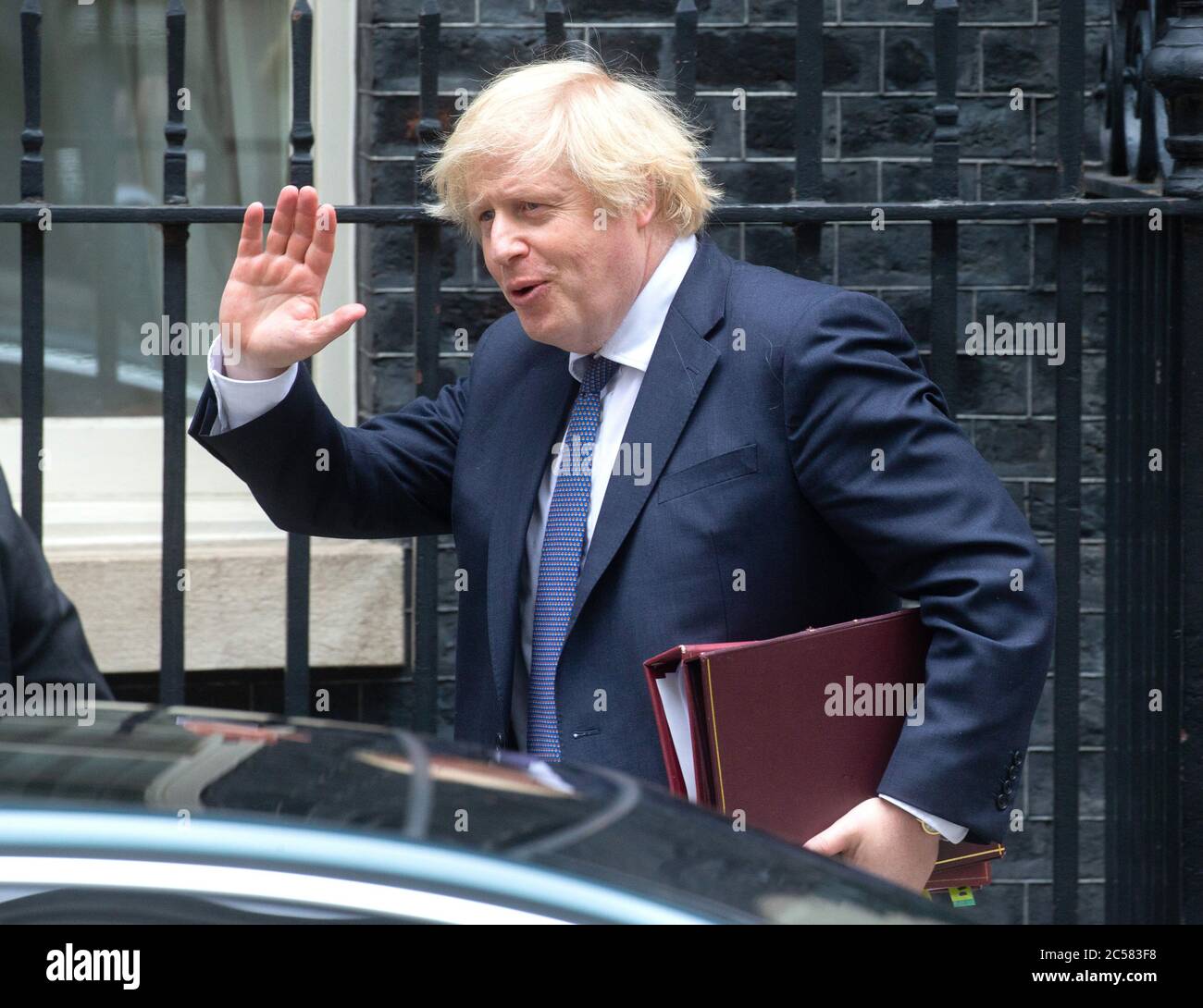 London, Großbritannien. Juli 2020. Premierminister Boris Johnson verlässt Downing Street, um für die Fragen des Premierministers ins Parlament zu gehen. Quelle: Tommy London/Alamy Live News Stockfoto