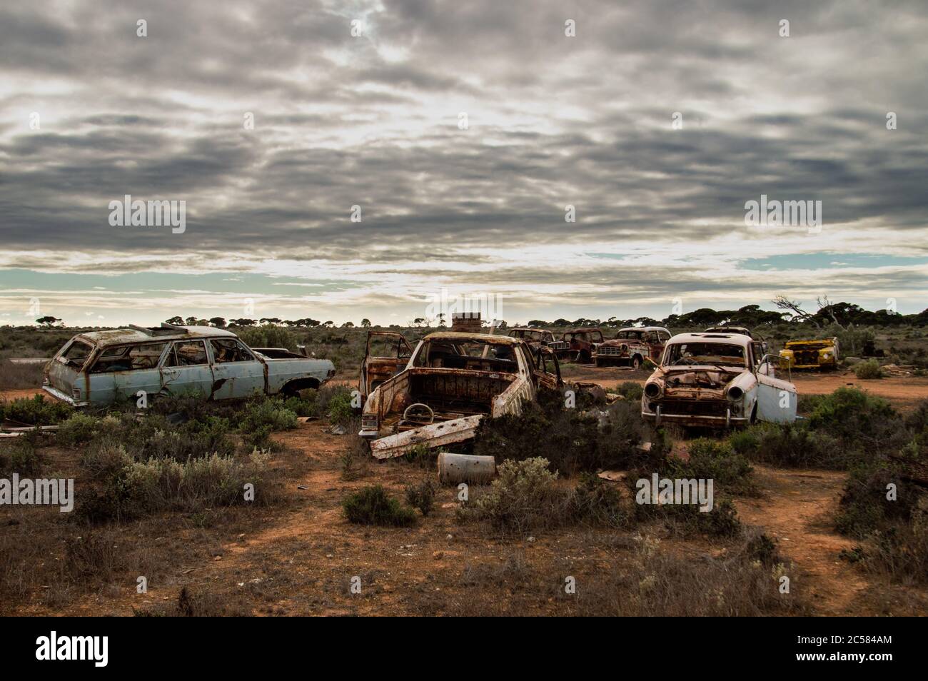 Koonalda Homestead Vintage Vehicle Graveyard Australien Outback Stockfoto