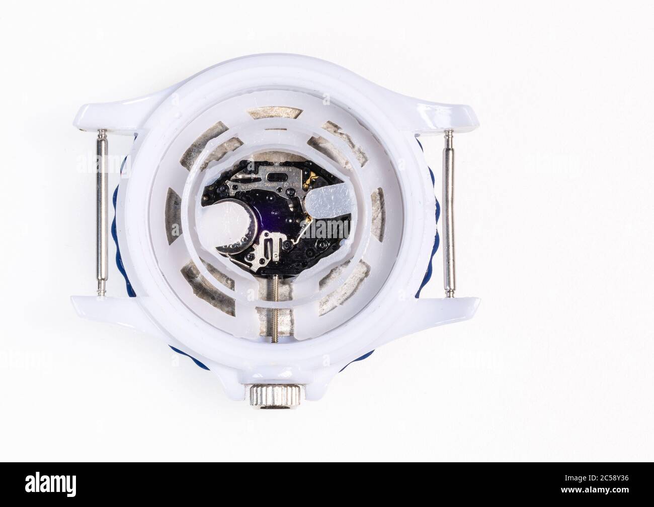 Das Innere einer elektronischen Uhr. Elektronische Zeitschaltuhr-Systeme. Stoppuhr. Eine Uhr auf weißem Hintergrund. Stockfoto