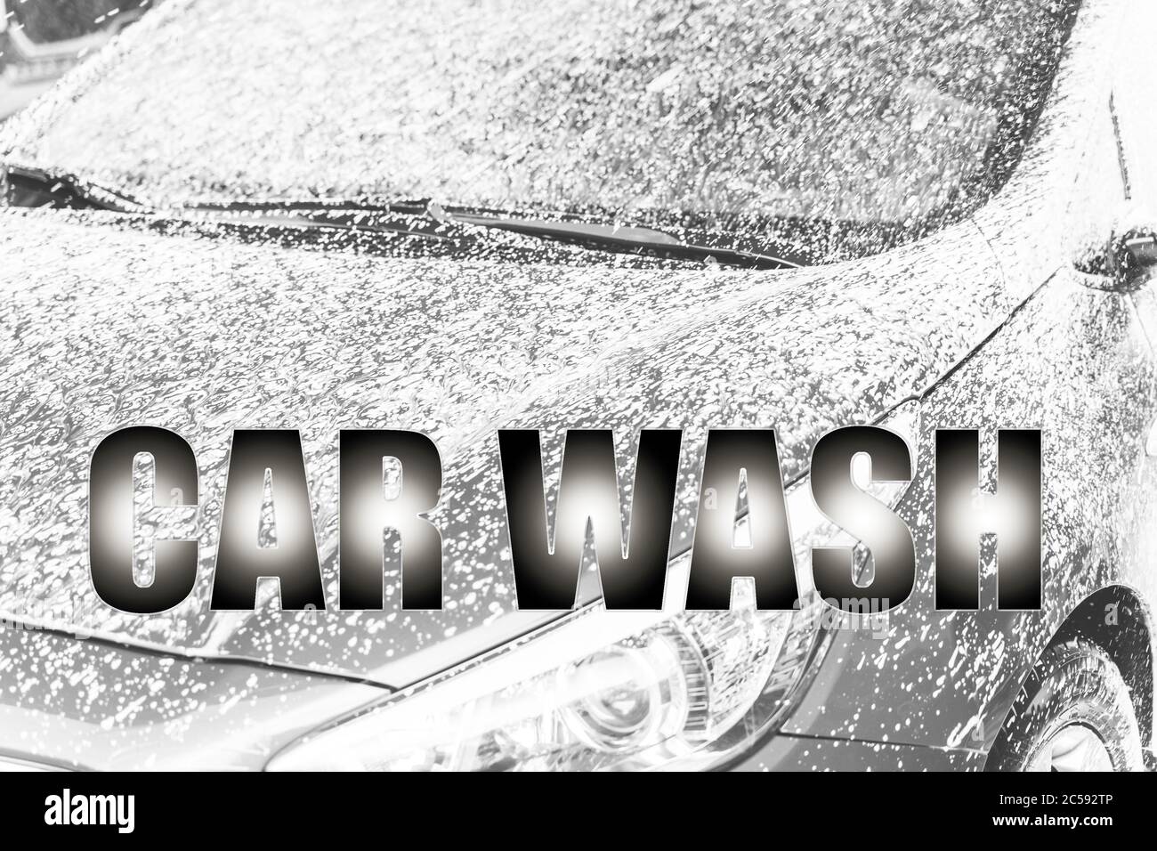 Text Autowäsche auf dem Hintergrund eines Autos in Schaum, monochrome, Stahl-Effekt Stockfoto