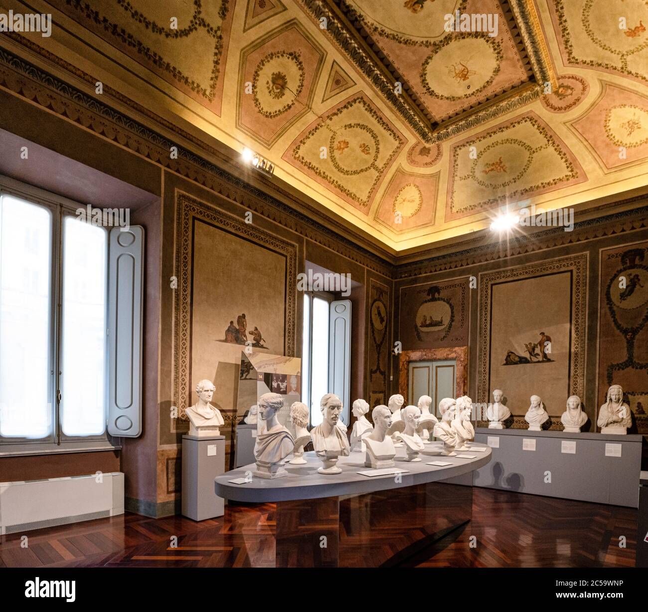 Italien Latium Galerie der Büsten von Persönlichkeiten der Zeit in Gips von Pietro Tenerani geschnitzt, im 2. Stock des Palazzo Braschi in Rom Stockfoto