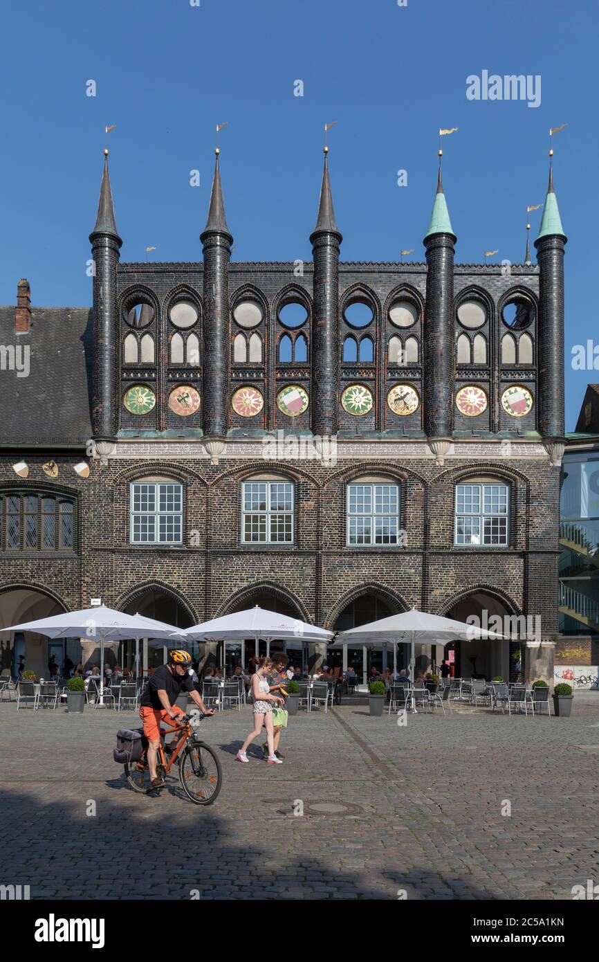 Das Rathaus der Hansestadt Lübeck ist eines der bekanntesten Bauwerke der Backsteingotik Stockfoto