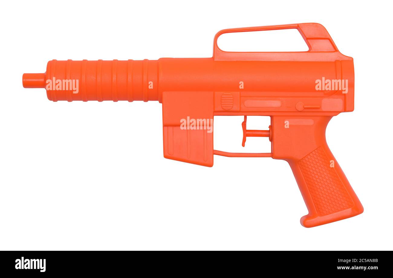 Orange Spielzeug Wasser spritzen Pistole isoliert auf weiß. Stockfoto