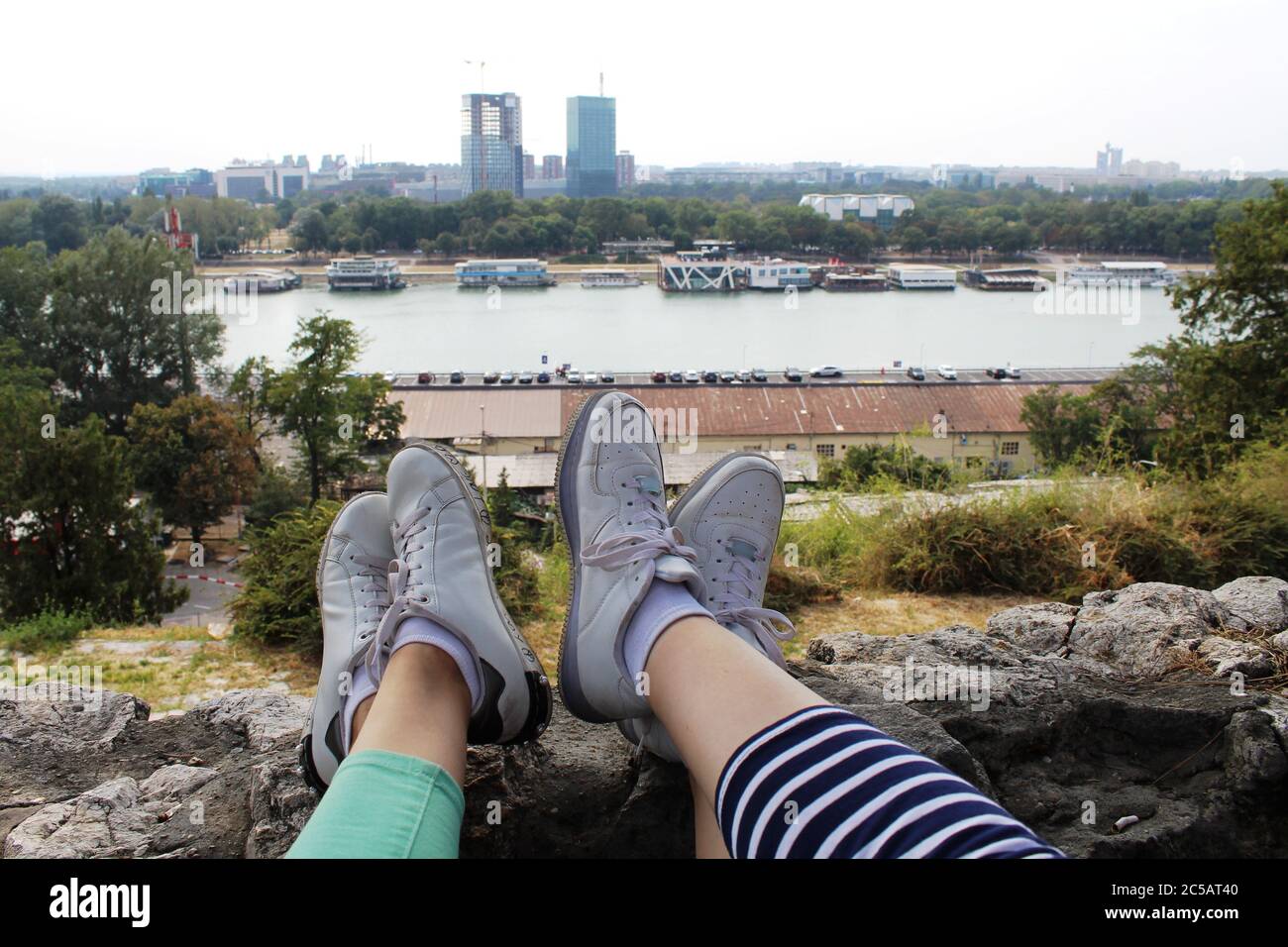 Blick auf den Fluss Sava und Neu Belgrad von der Belgrader Festung. Stockfoto