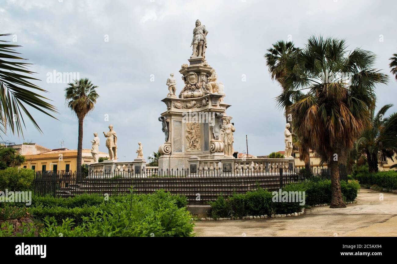 Denkmal von König Philipp IV. von Spanien in Piazza Vittoria, Palermo, Sizilien, Italien Stockfoto