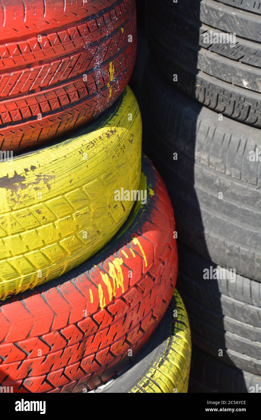 Reifen In Farbe Stockfotos und -bilder Kaufen - Alamy