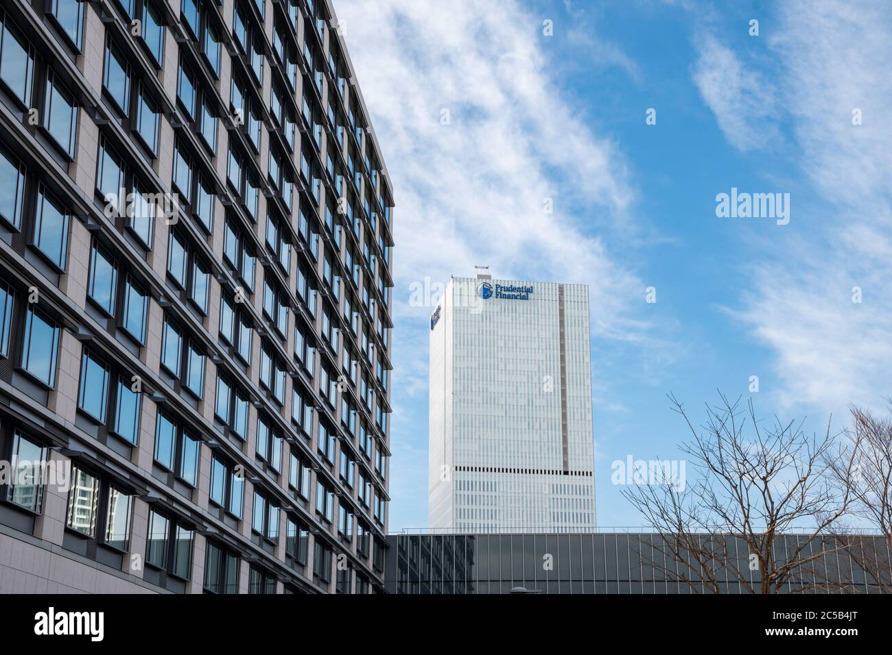 Die Prudential Life Insurance Co., Ltd. Zentrale und das Member's Office Gebäude des House of Councilors. Tokio, Japan Stockfoto