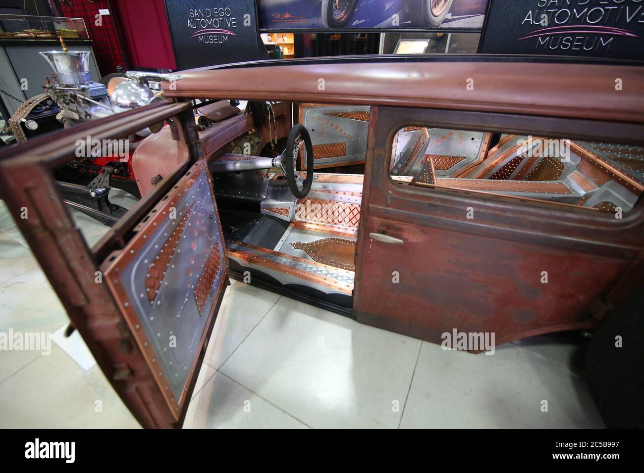 Steampunk Low Reiten Auto an Ausstellung San Diego Automotive Museum Stockfoto