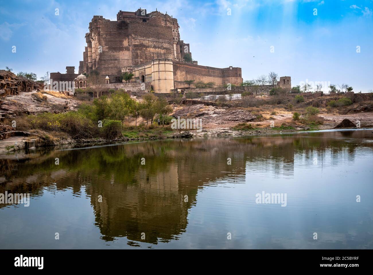 23. Februar 2020- Indien - Mehrangarh Fort in Jodhpur, Mehrangarh Fort der schönen Stadt Jodhpur, die blaue Stadt von Rajasthan in Stockfoto