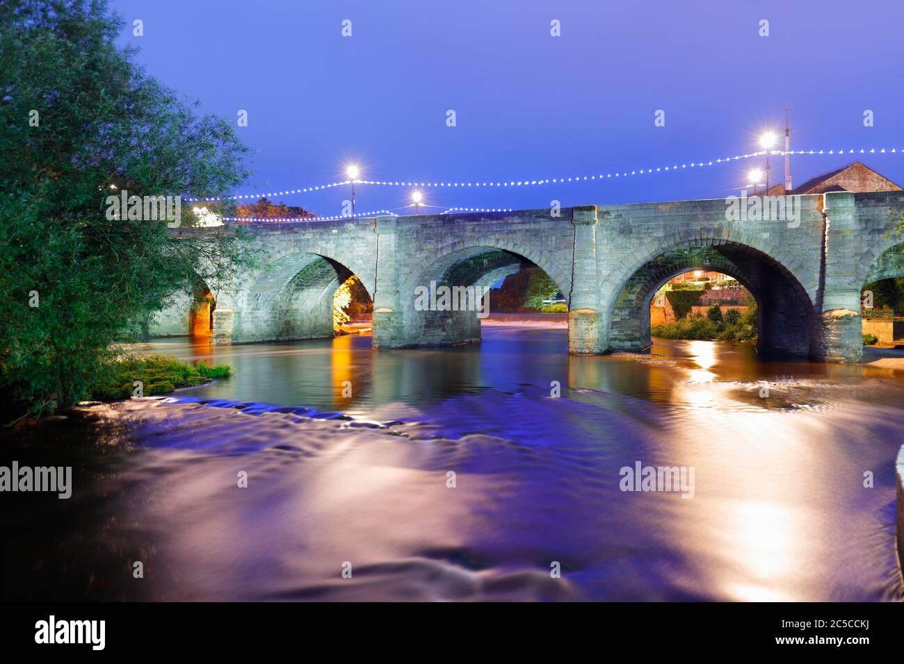 Wetherby Bridge ist ein antikes Denkmal mit Grade II Stockfoto