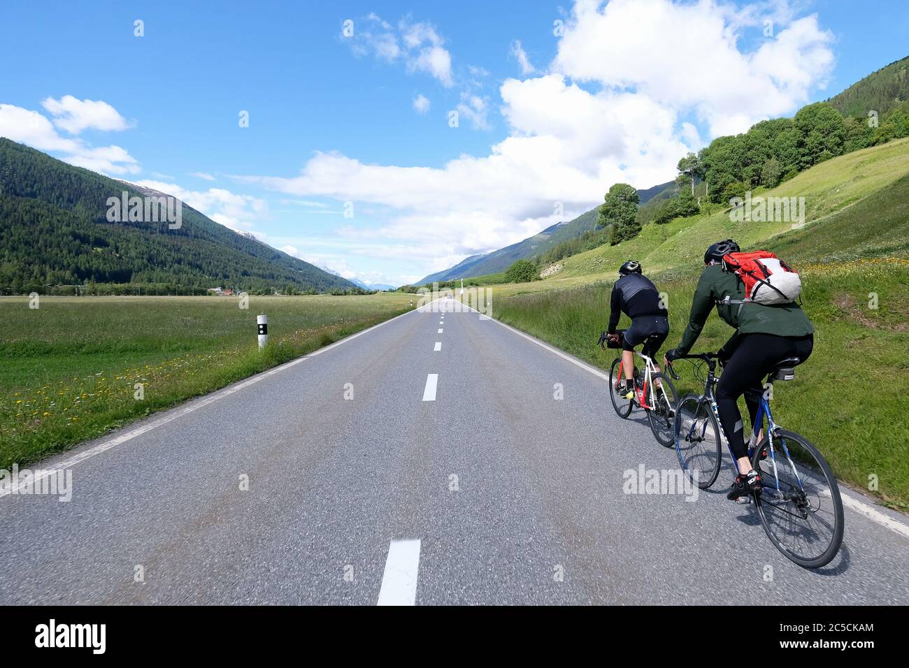 Radfahrer radfahrer radfahren Fotos und Bildmaterial in hoher Auflösung Alamy