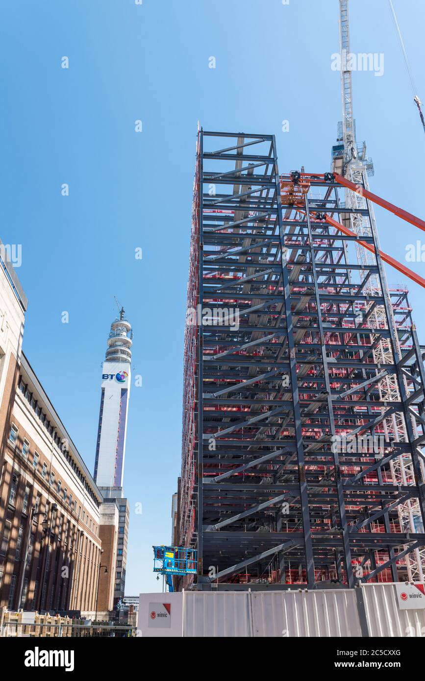 Stahlrahmen eines neuen Gebäudes in Lionel Street, Birmingham City Centre, uk Stockfoto