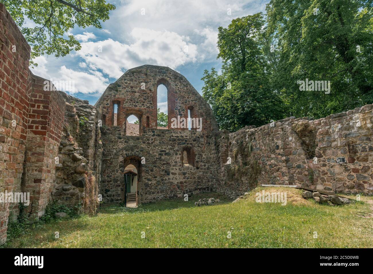 Ruinen der historischen Abtei Lindow in Brandenburg Stockfoto