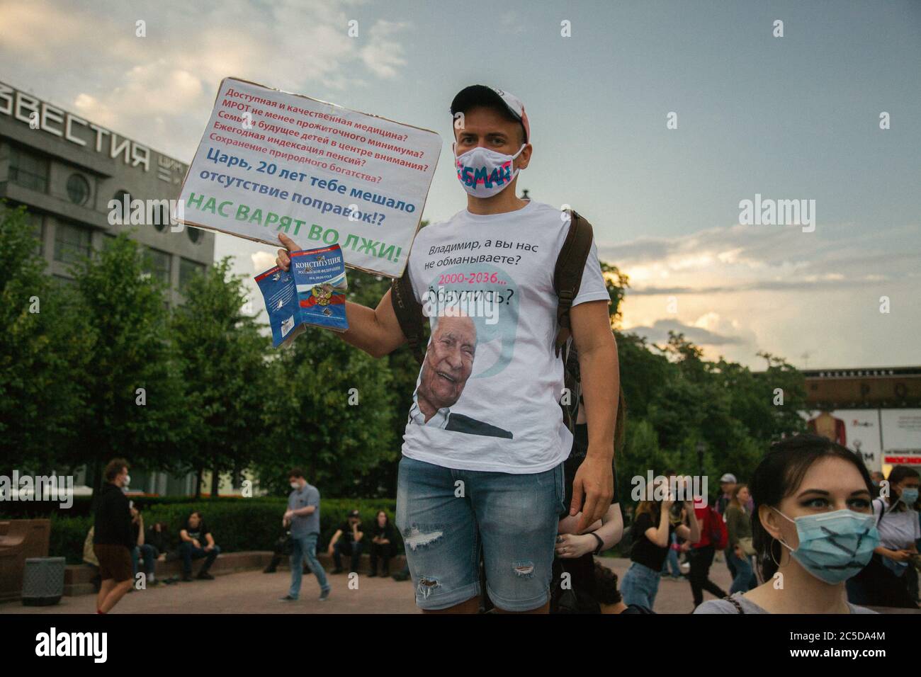 Moskau-Stadt, Russland - 1. Juli 2020: Protest gegen Verfassungsänderung in der Innenstadt von Moskau. Die Menschen protestieren gegen das Putins-Regime Stockfoto