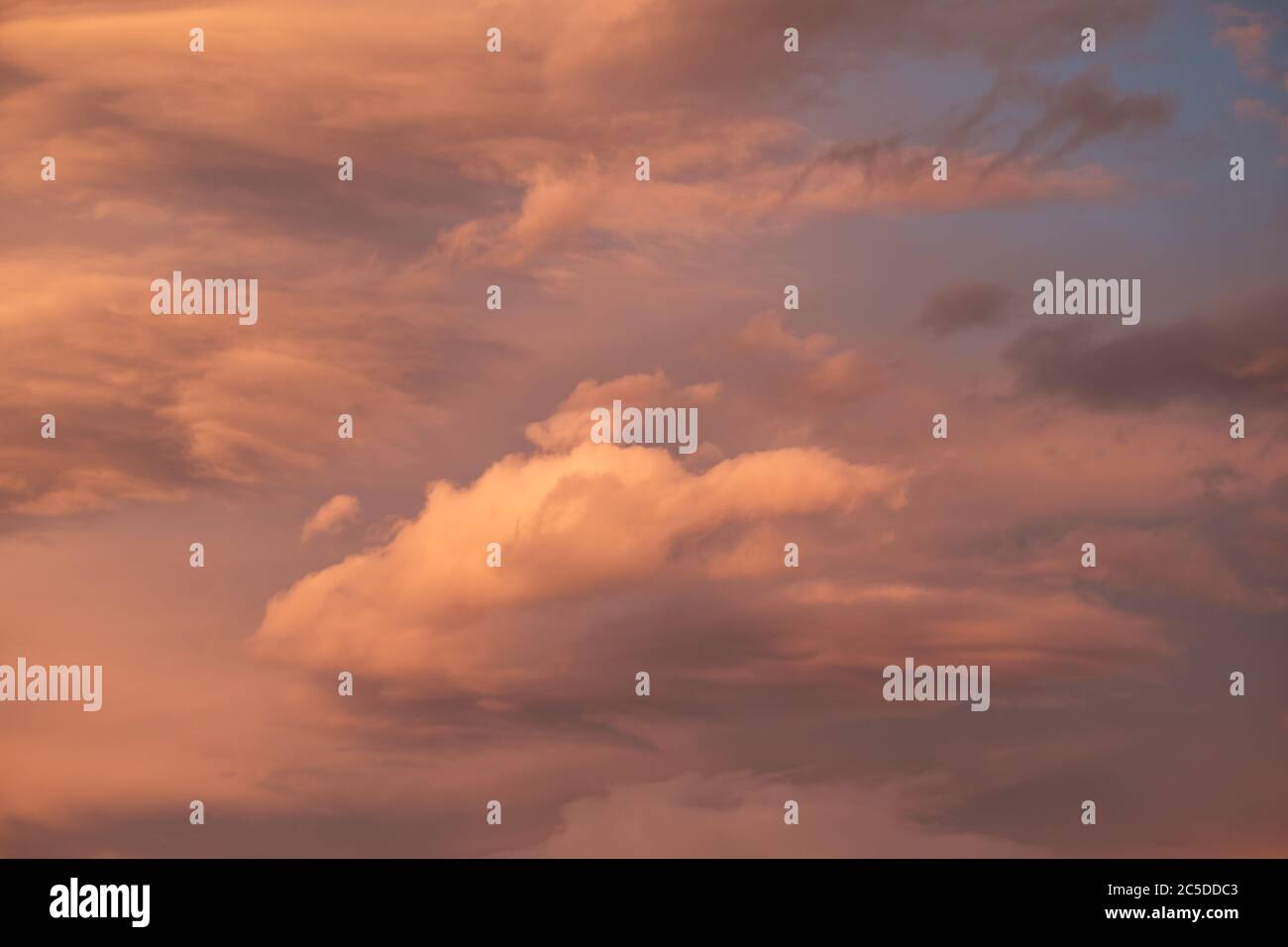 Sonnenuntergangswolken in Slowenien Stockfoto