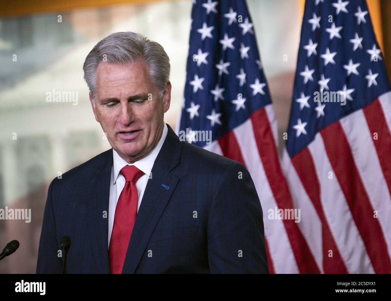 Washington, Vereinigte Staaten. Juli 2020. Der Vorsitzende der House Minority Kevin McCarthy, R-Calif., spricht auf seiner wöchentlichen Pressekonferenz auf dem Capitol Hill in Washington, DC am Donnerstag, den 2. Juli 2020. Foto von Kevin Dietsch/UPI Kredit: UPI/Alamy Live News Stockfoto