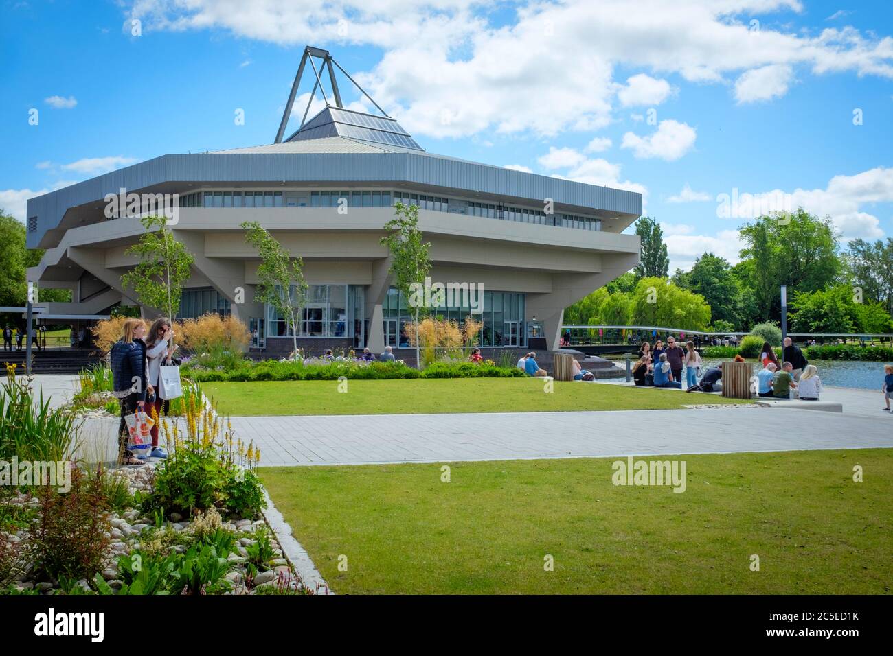 Campus der York University mit Central Hall das vorherrschende Merkmal Stockfoto