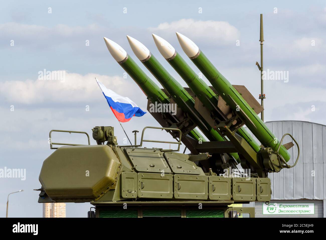 Das russische Raketensystem Buk-M2 auf dem Internationalen Luft- und Raumfahrtsalon (MAKS). Stockfoto